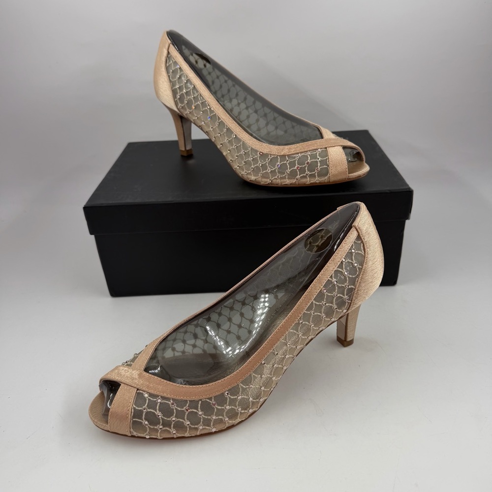 Adrianna Papell Zandra Beaded Lace -SZ 7M- Crystal Embellishments Peep Toe Pumps